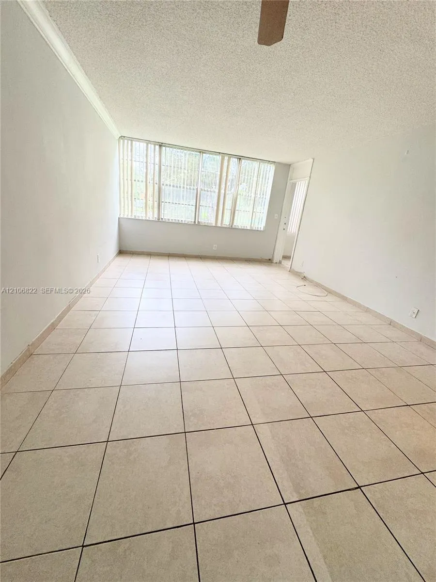 2781 Taft Street #111