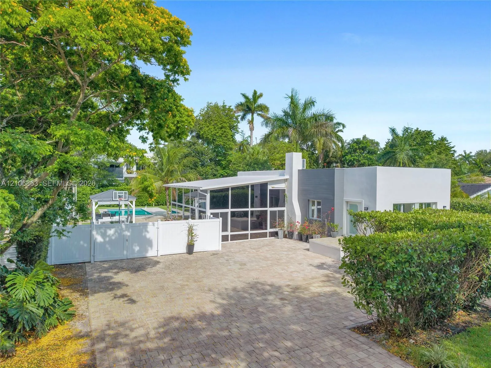 11144 NE 8th Court