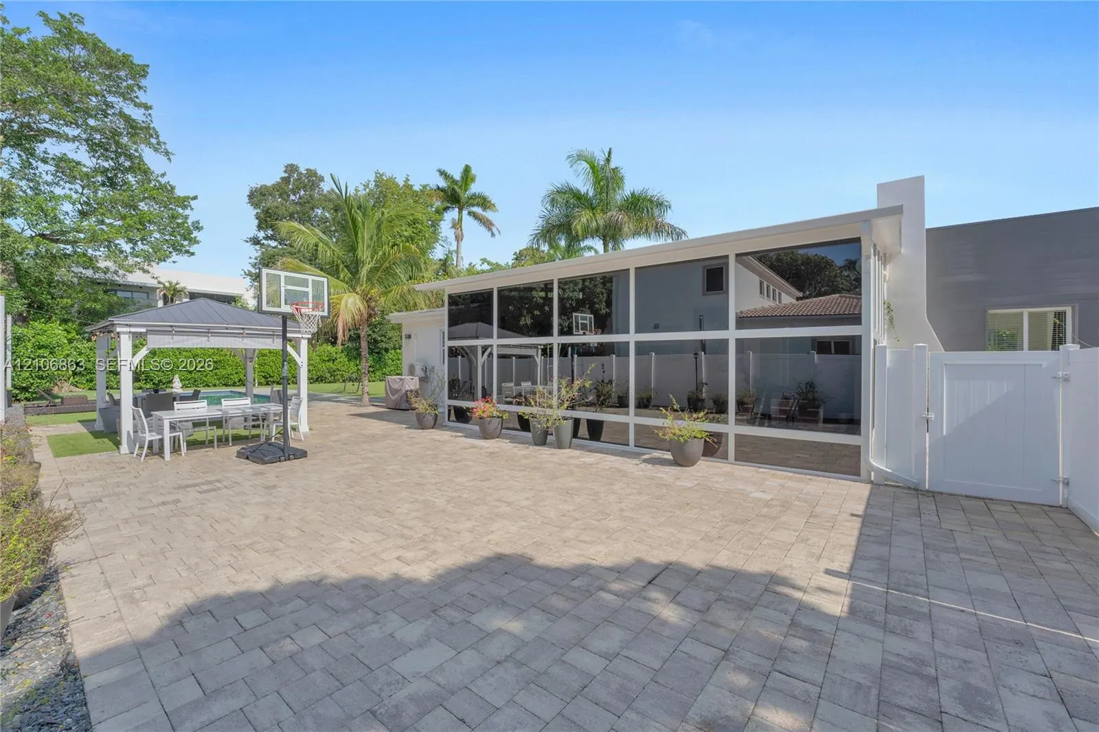 11144 NE 8th Court
