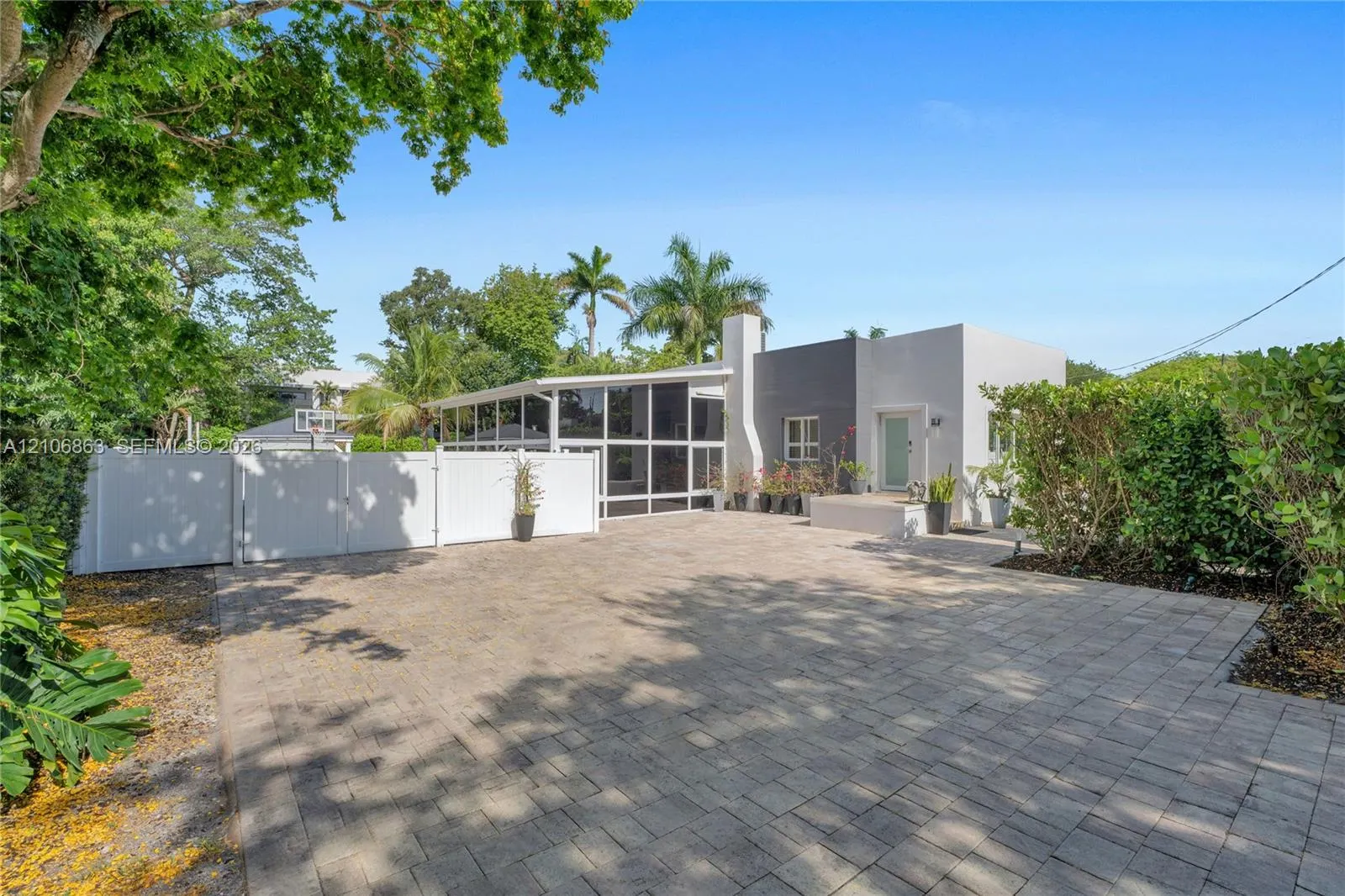 11144 NE 8th Court