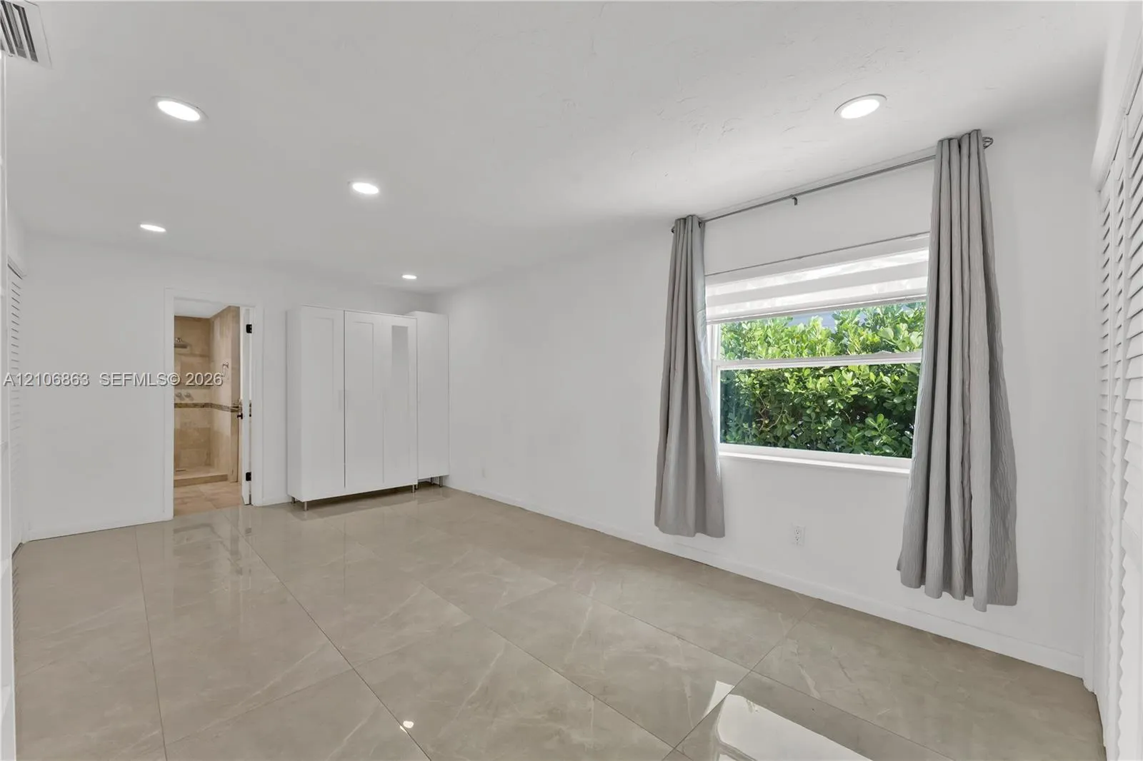 11144 NE 8th Court