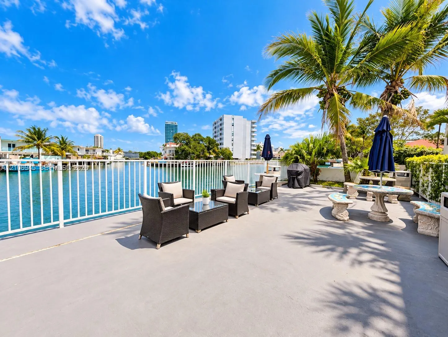 7133 Bay Drive #401