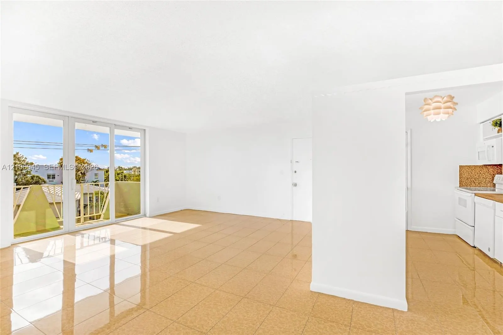 7133 Bay Drive #401