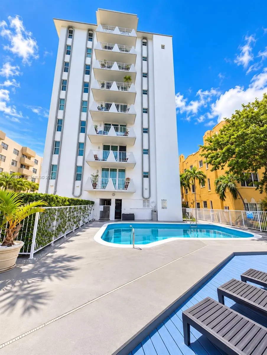 7133 Bay Drive #401