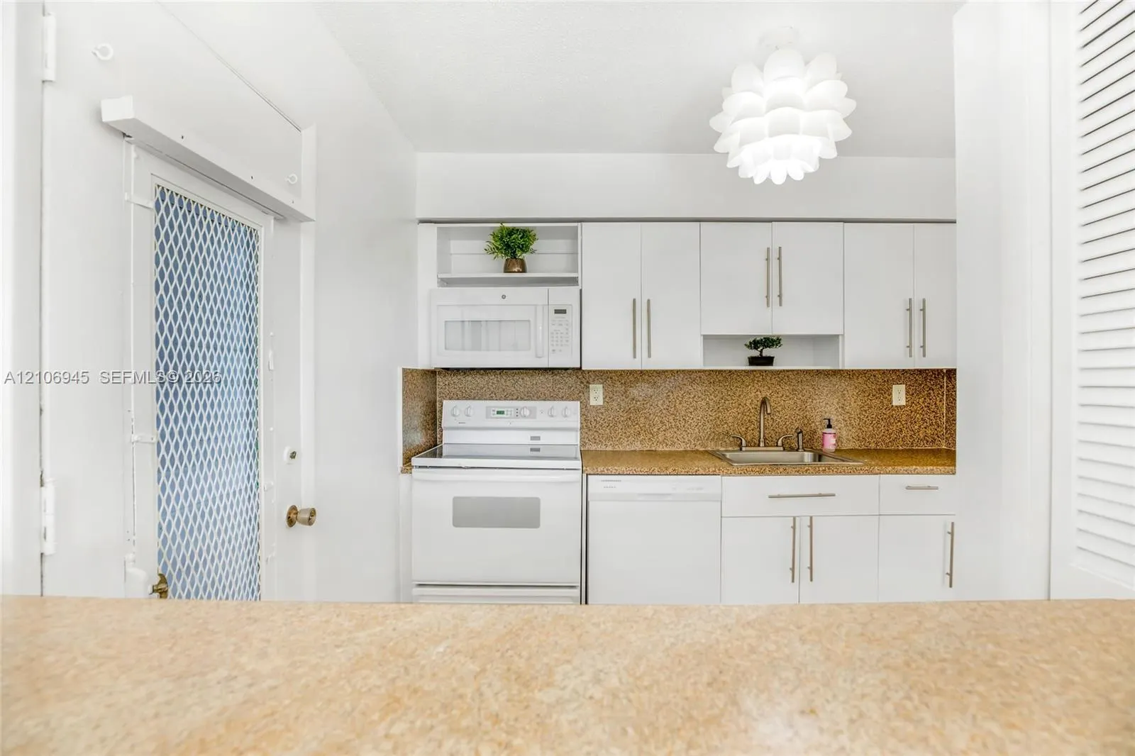 7133 Bay Drive #401