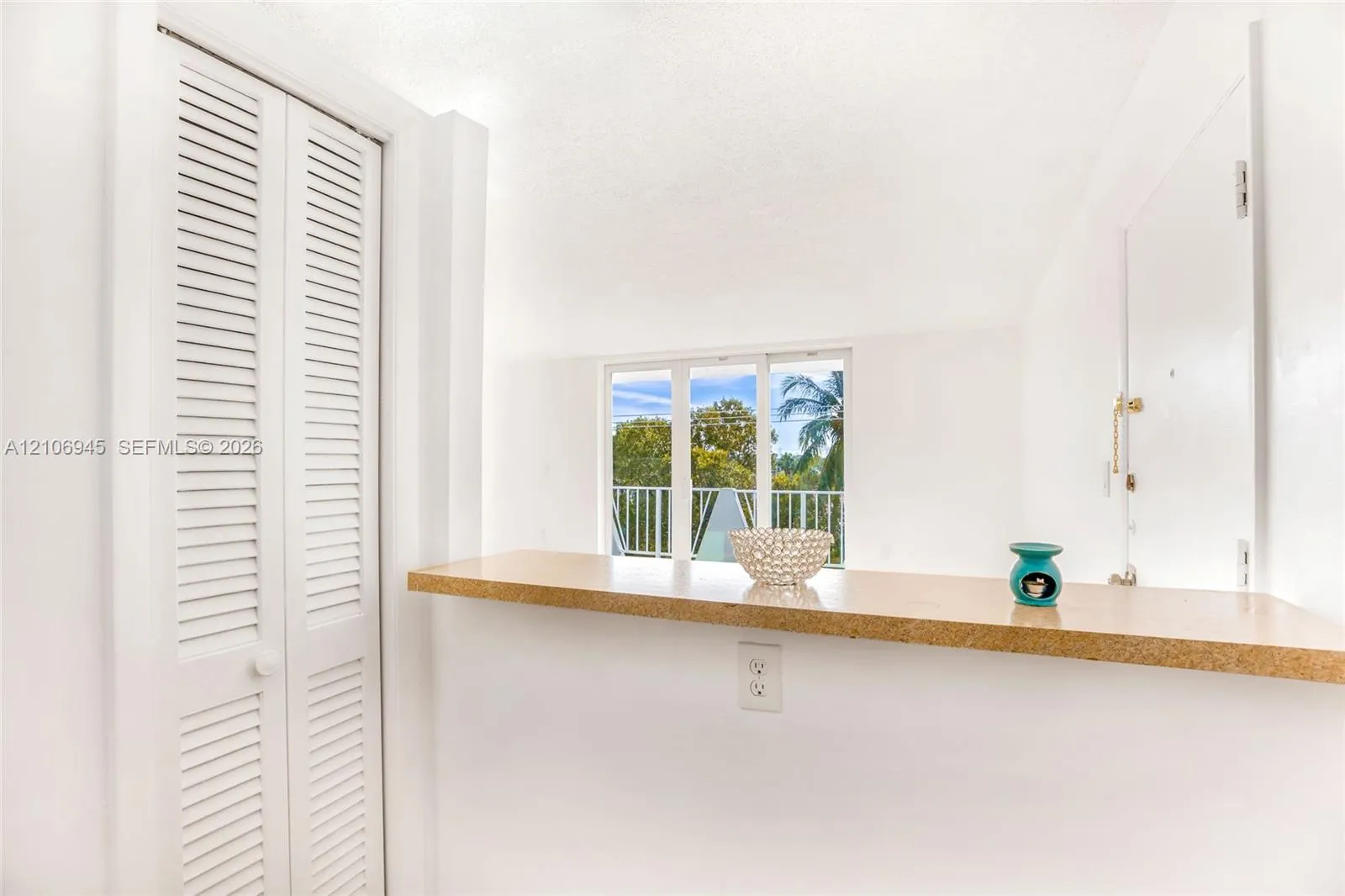 7133 Bay Drive #401
