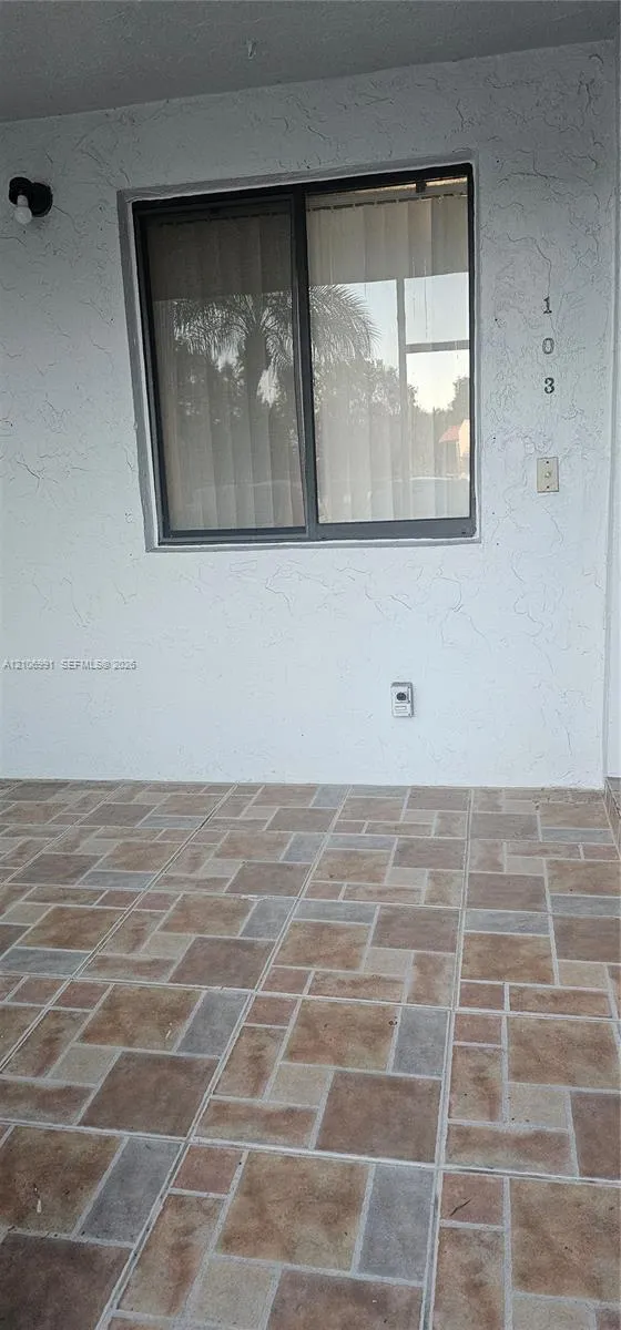 280 Racquet Club Road #103