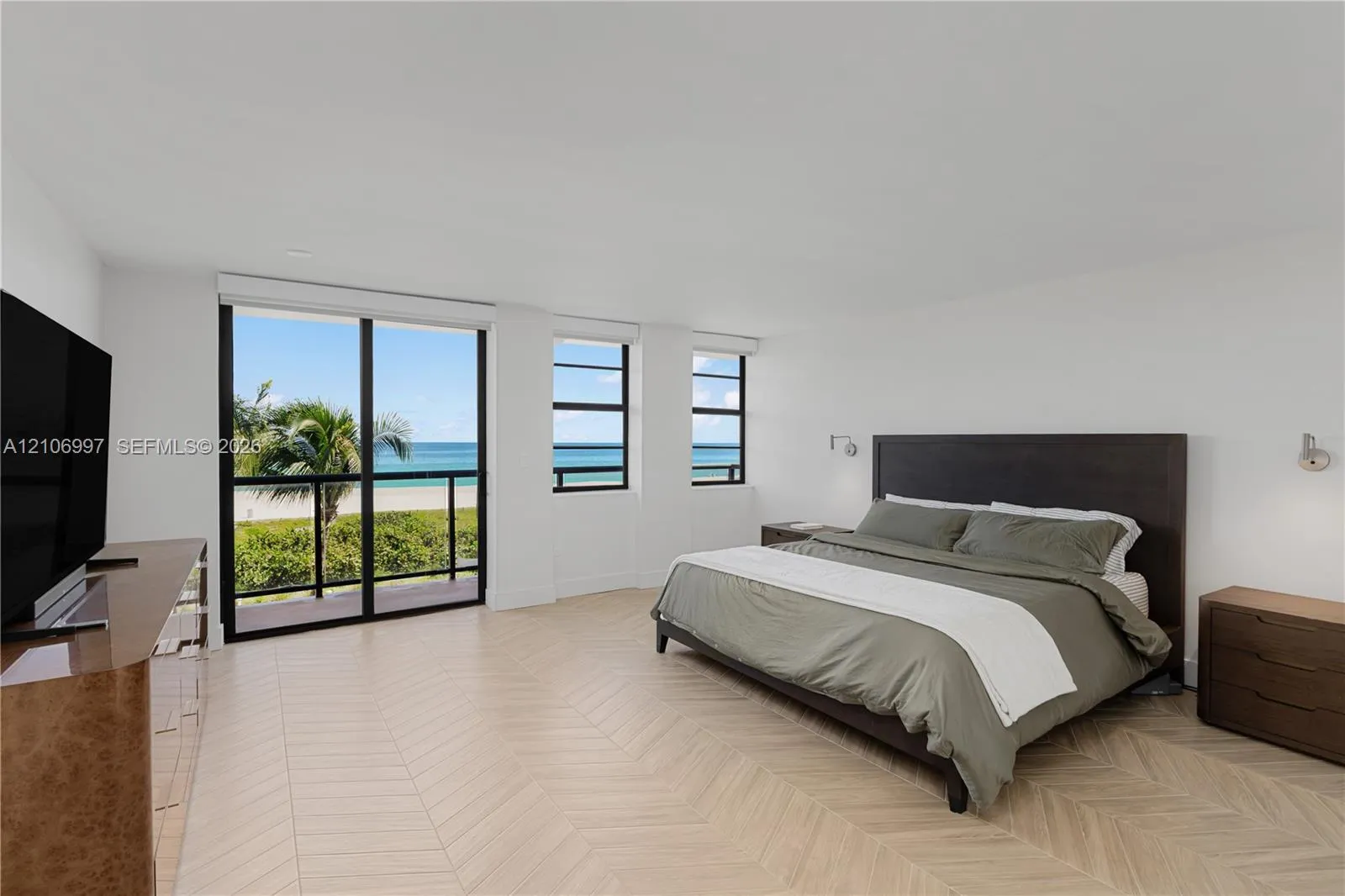 5845 Collins Avenue #405/406