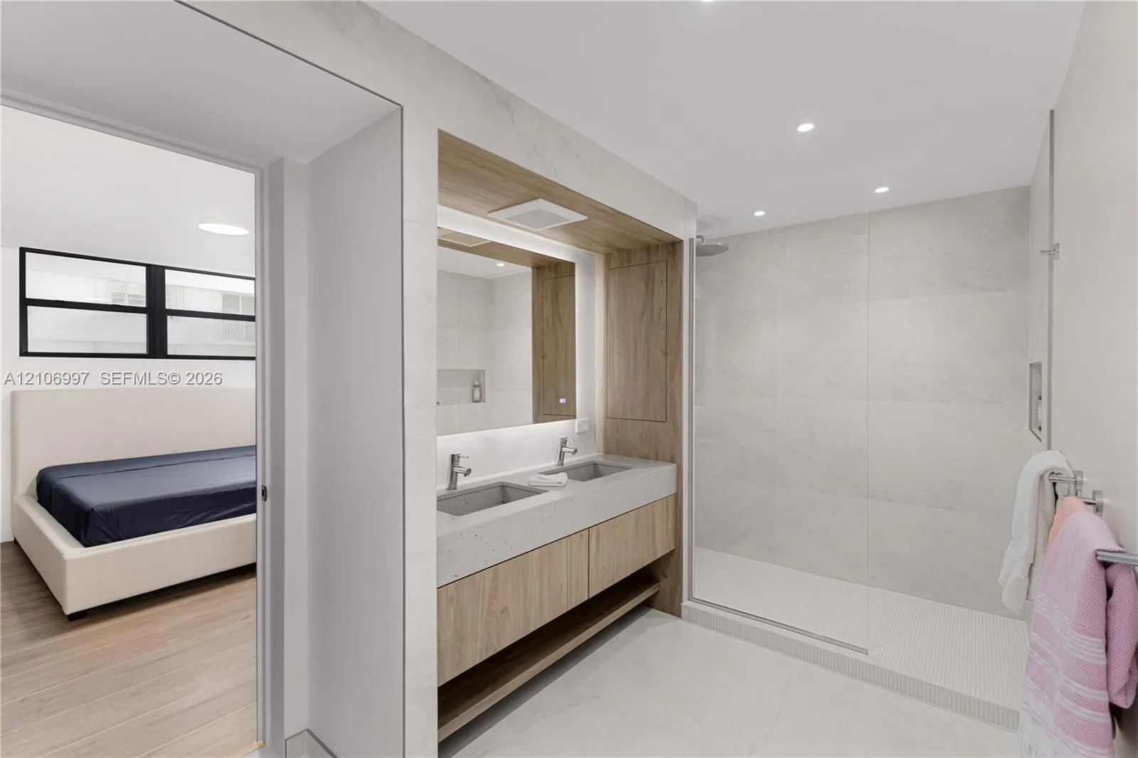 5845 Collins Avenue #405/406