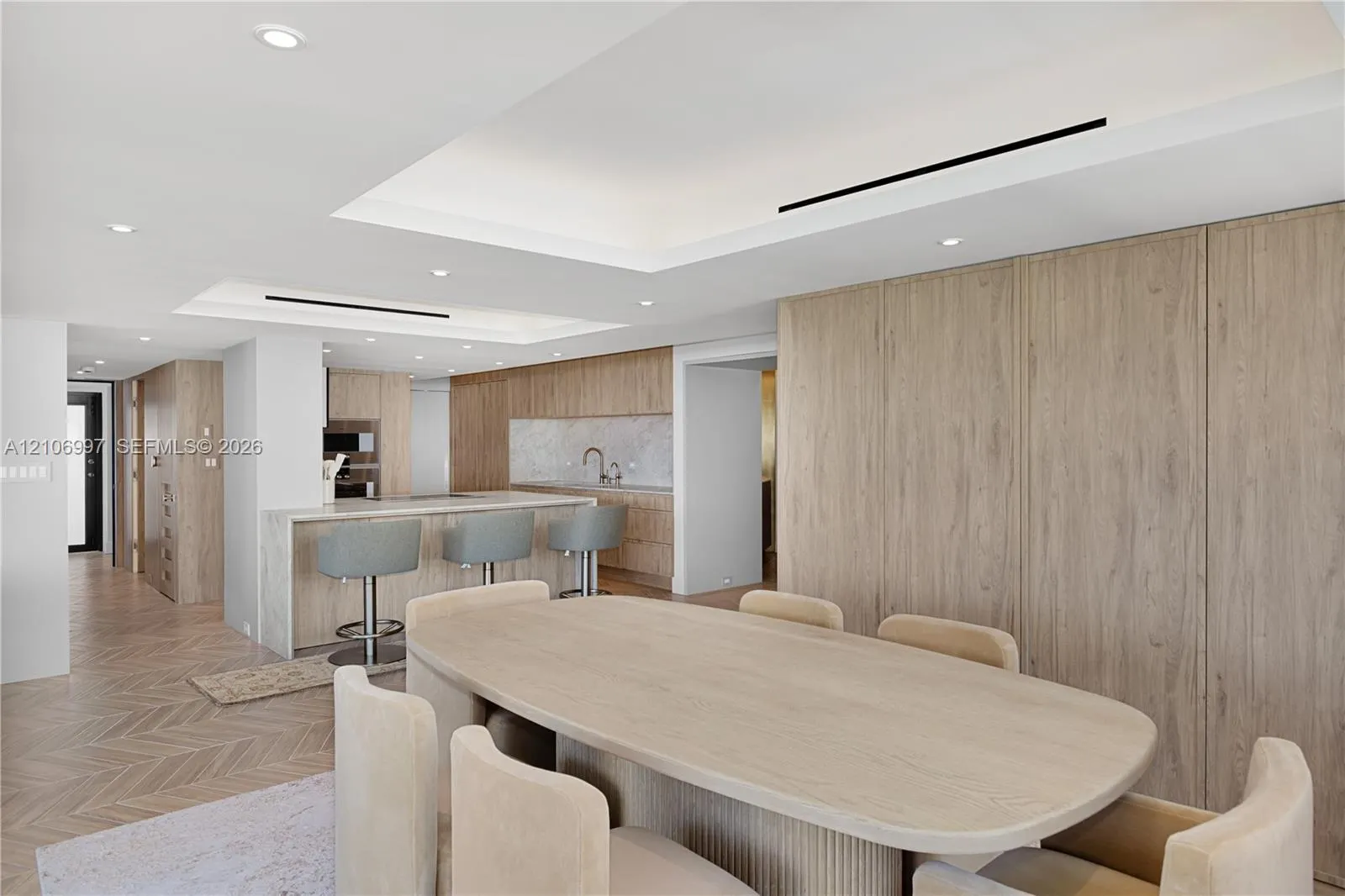 5845 Collins Avenue #405/406