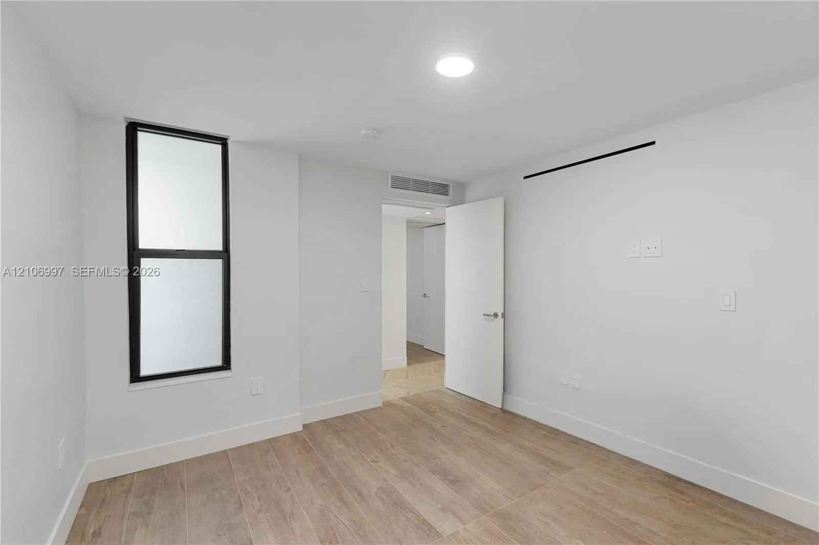 5845 Collins Avenue #405/406