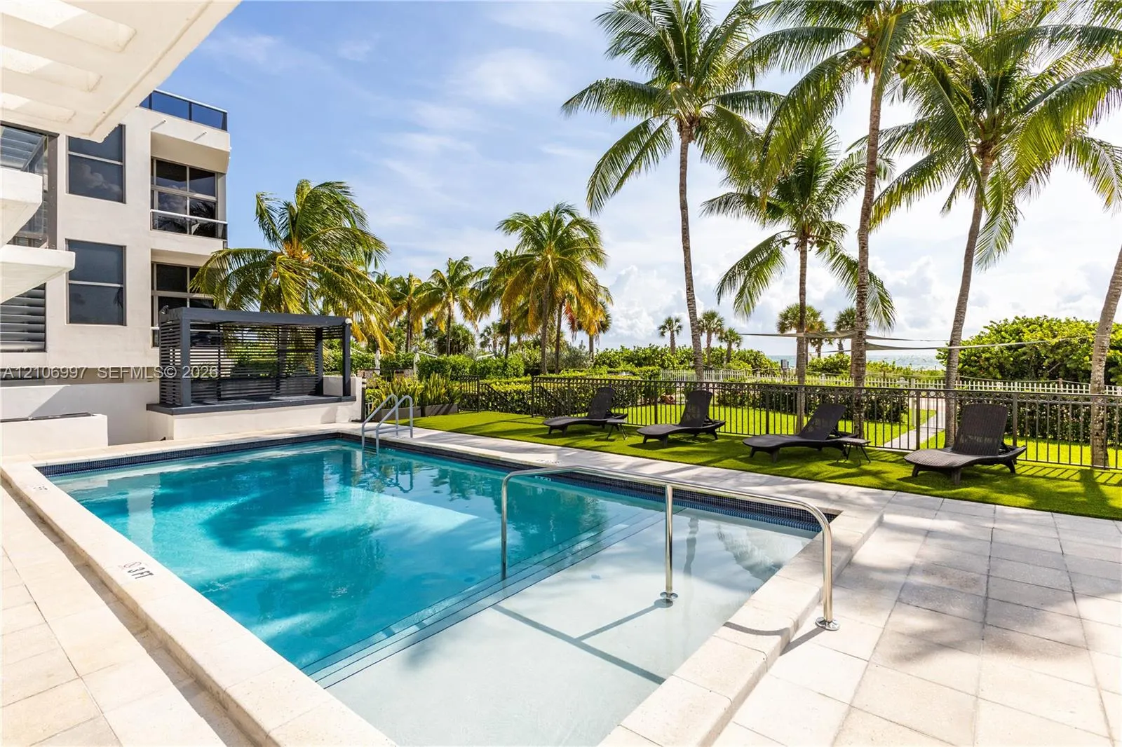 5845 Collins Avenue #405/406