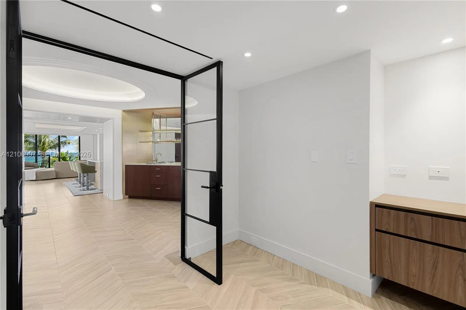 5845 Collins Avenue #405/406