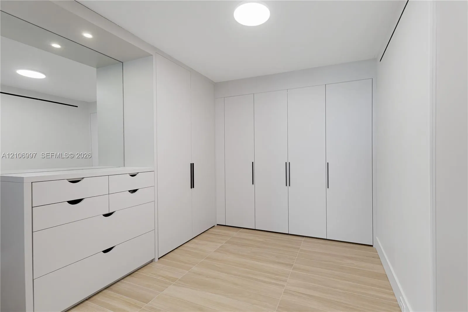 5845 Collins Avenue #405/406