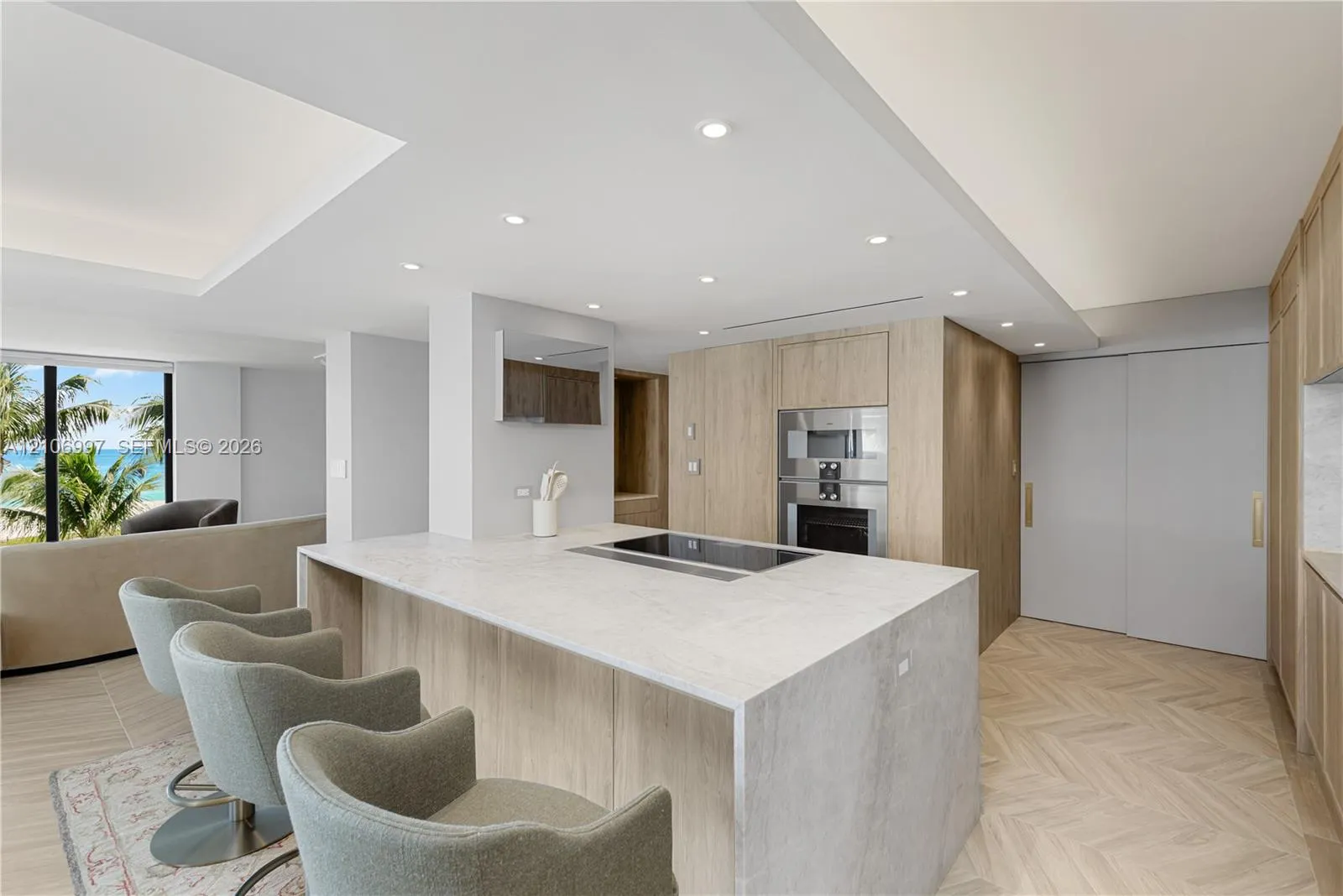 5845 Collins Avenue #405/406