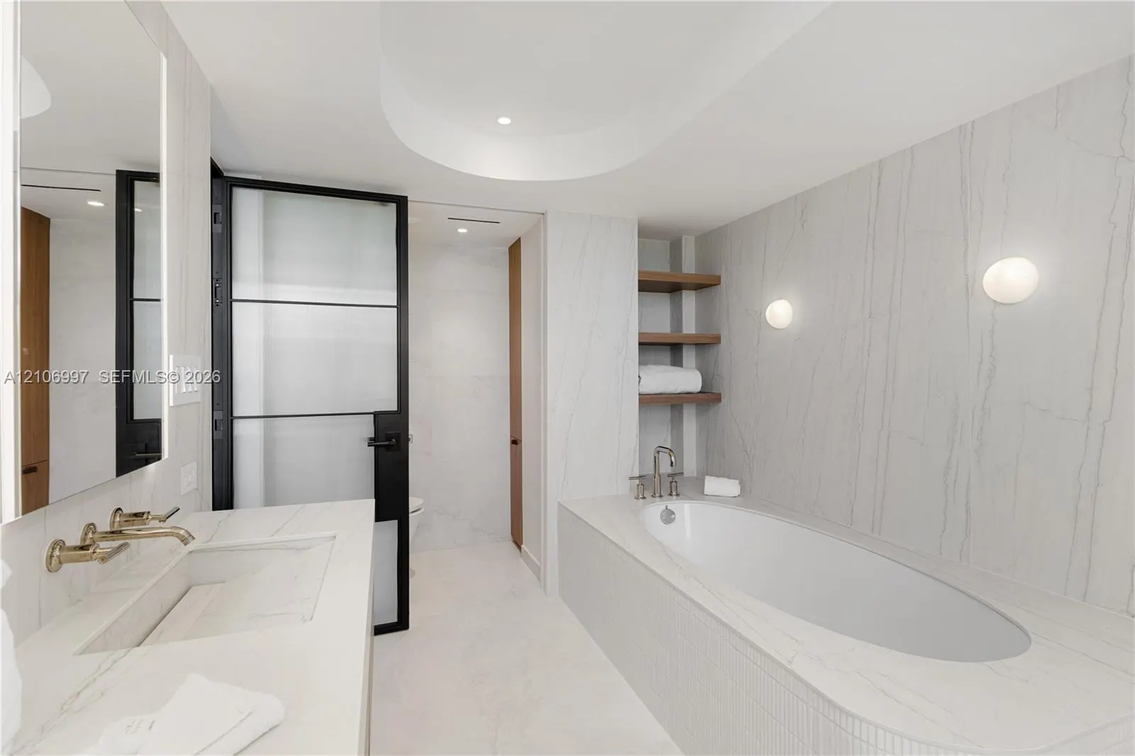 5845 Collins Avenue #405/406