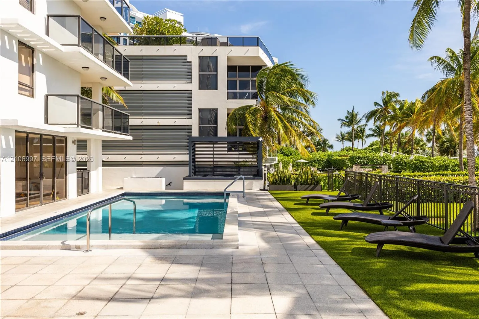 5845 Collins Avenue #405/406