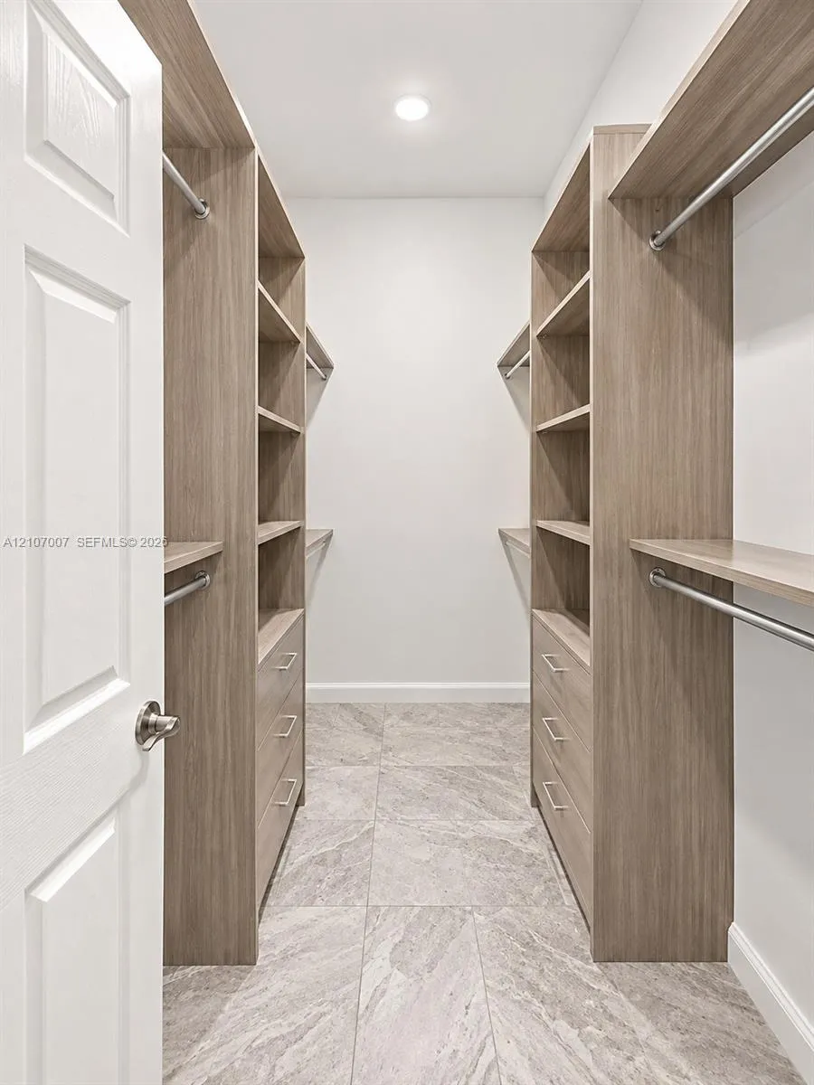 6016 W Joy Court