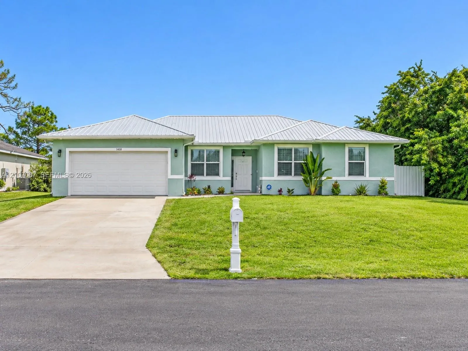 6016 W Joy Court
