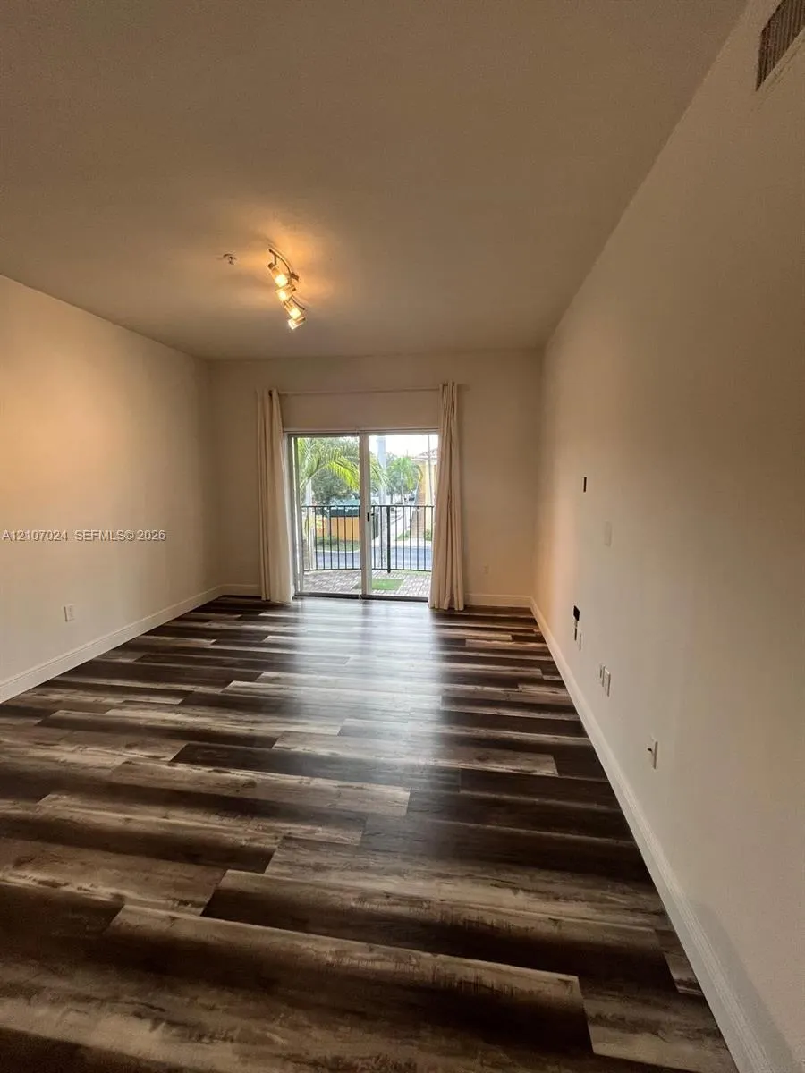 7260 NW 114th Avenue #20610