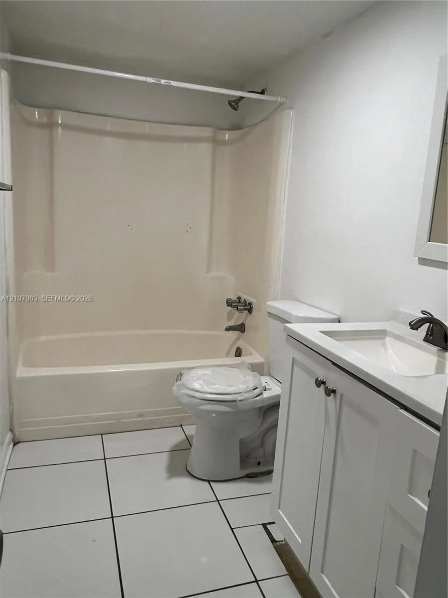 2800 NW 56th Avenue #B305