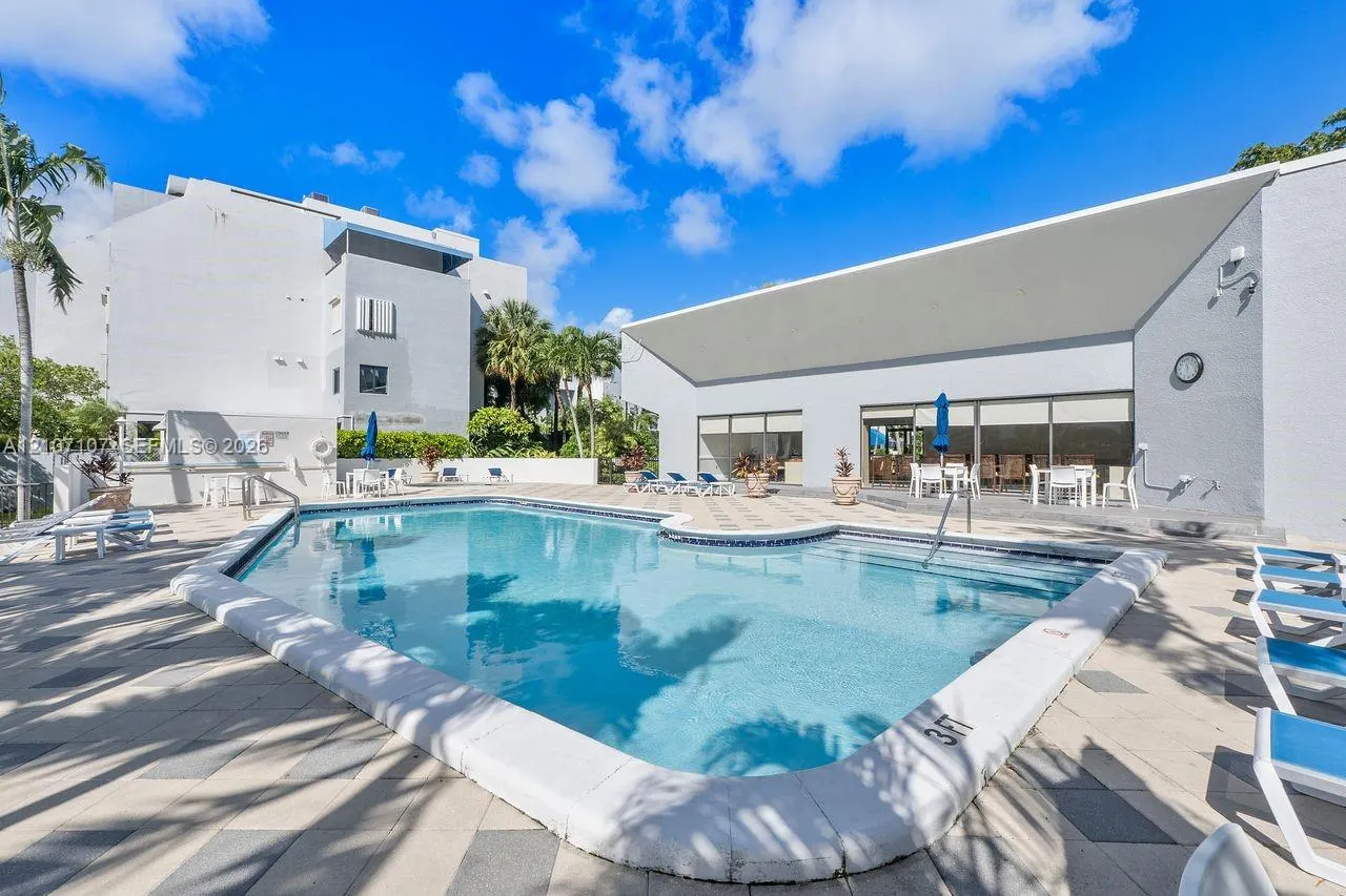 416 Poinciana Drive #1722