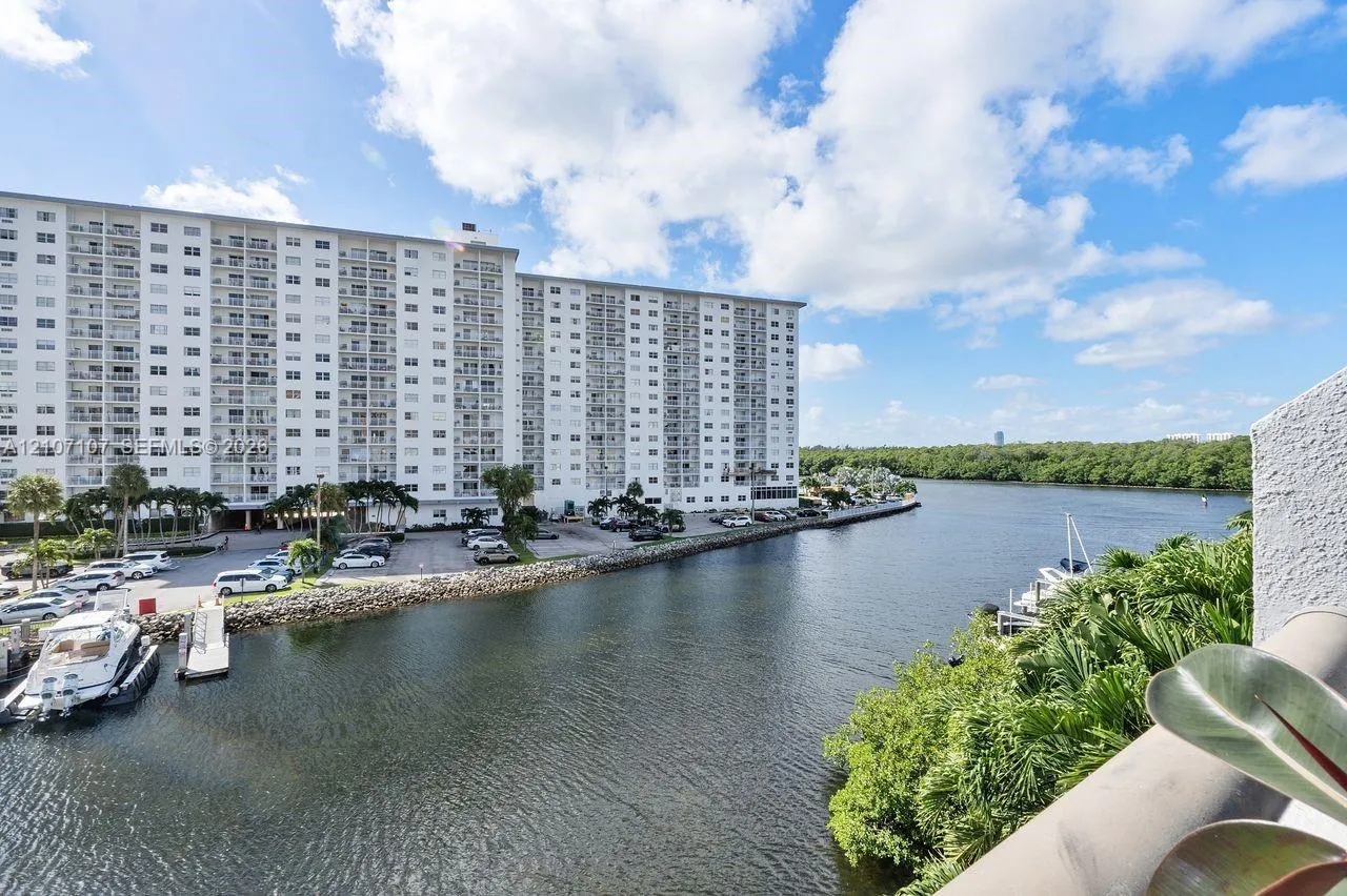 416 Poinciana Drive #1722