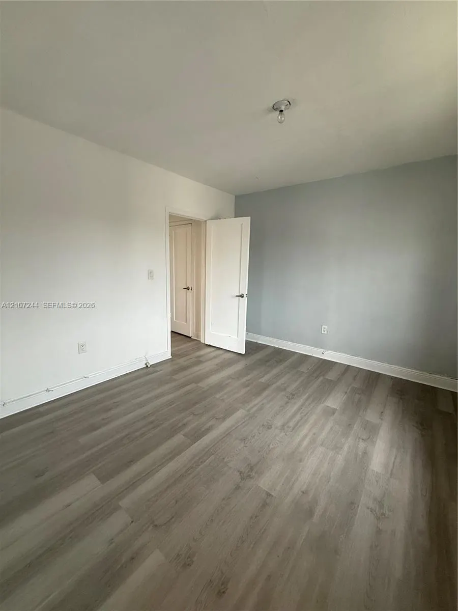 643 SW 11th Street #12-W