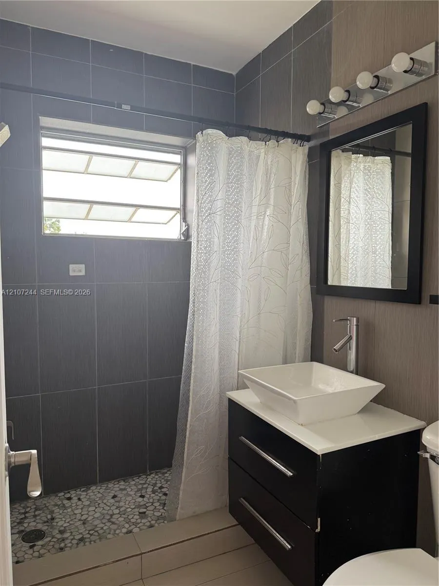 643 SW 11th Street #12-W