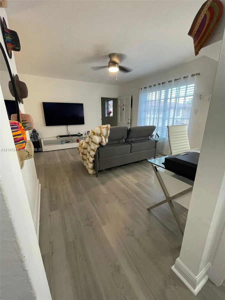643 SW 11th Street #12-W