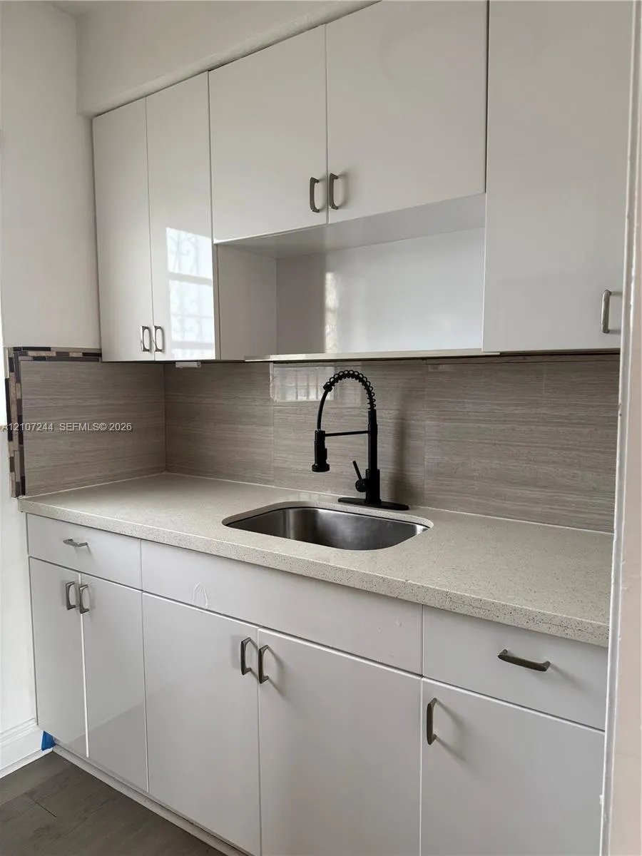 643 SW 11th Street #12-W