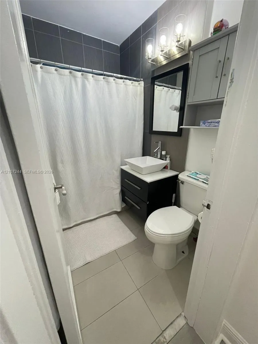 643 SW 11th Street #12-W