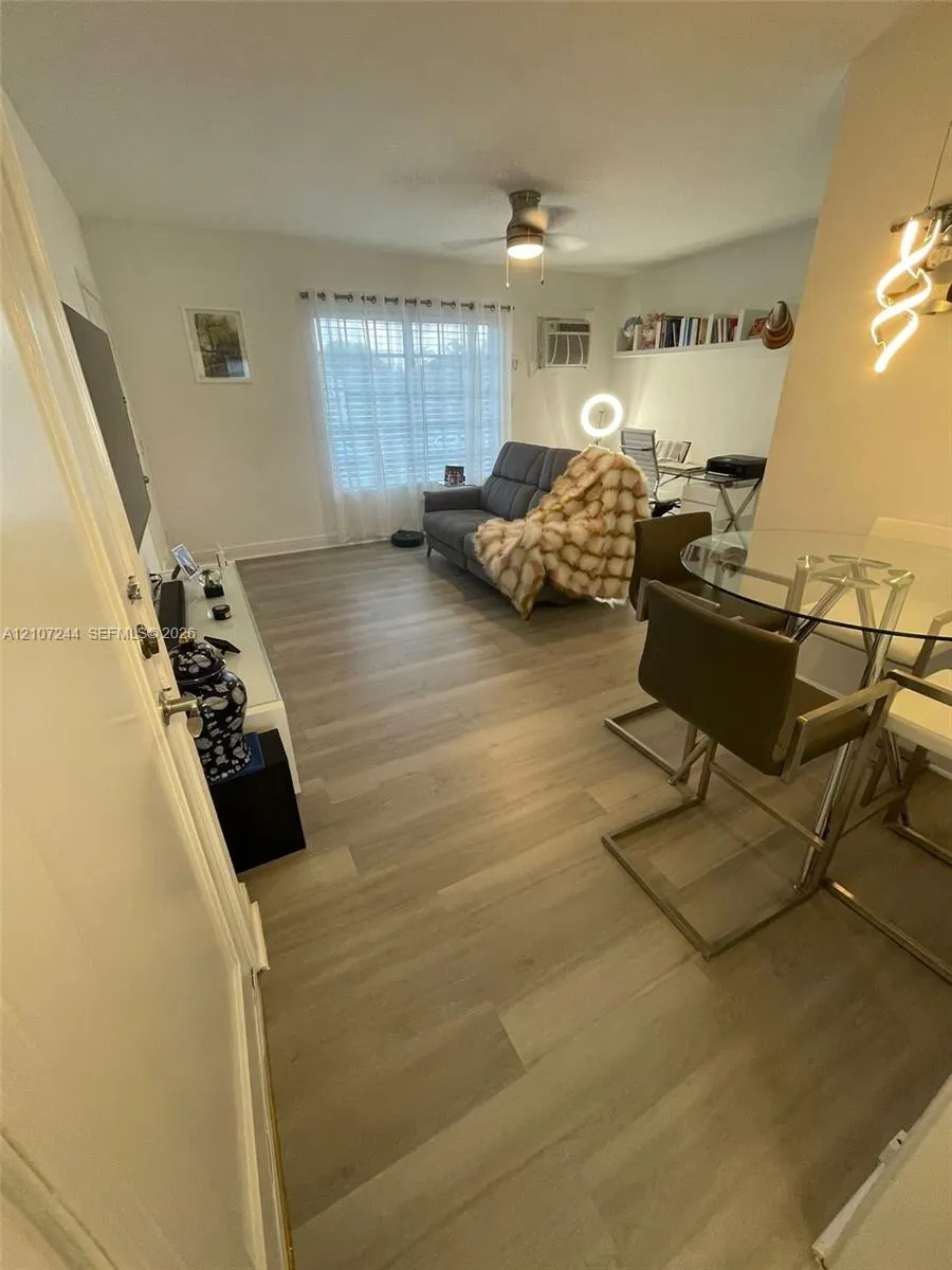 643 SW 11th Street #12-W