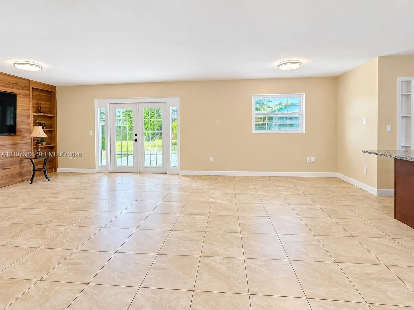 859 Caroline Circle