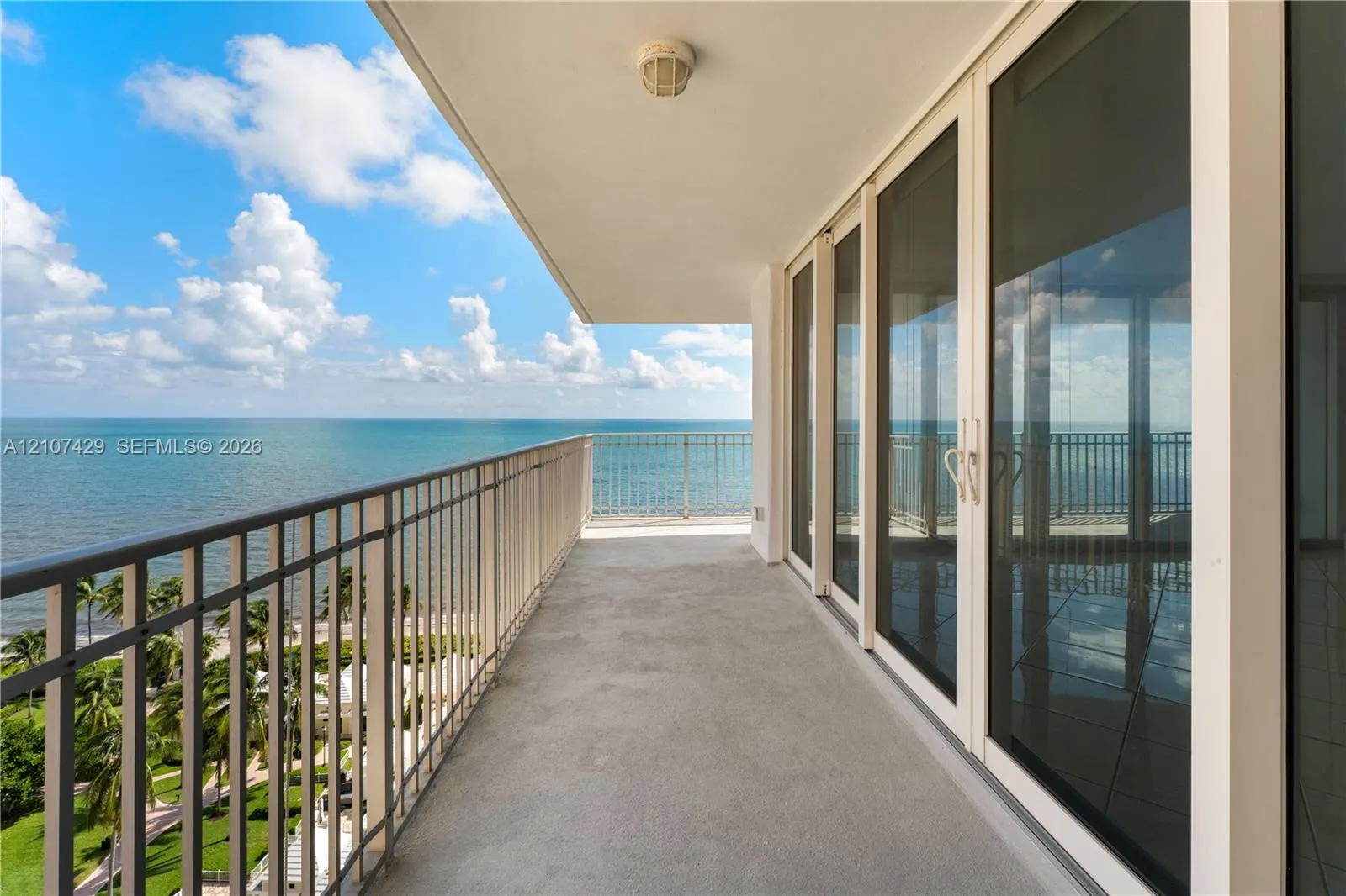 881 Ocean Drive #13H
