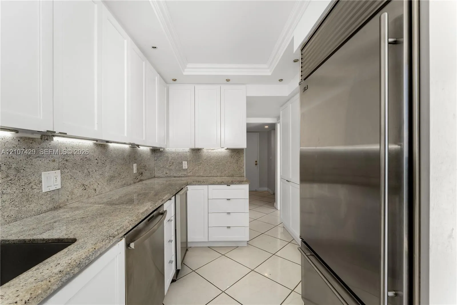 881 Ocean Drive #13H
