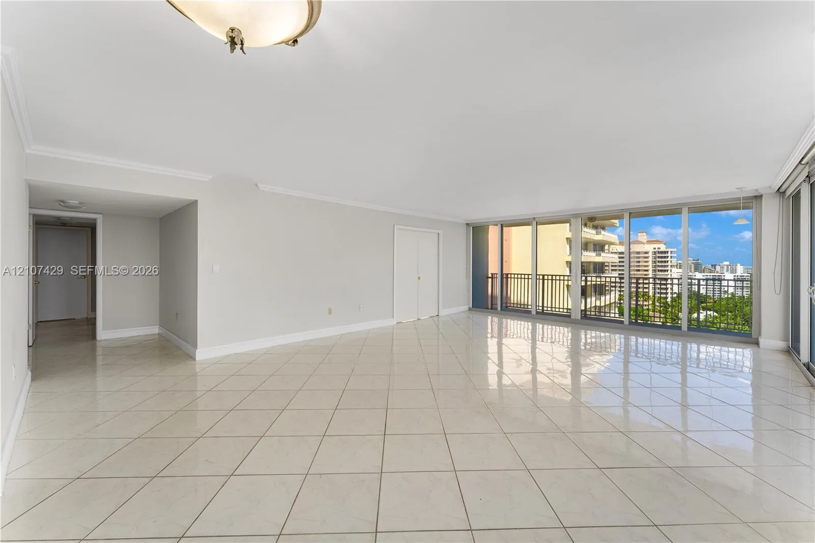 881 Ocean Drive #13H