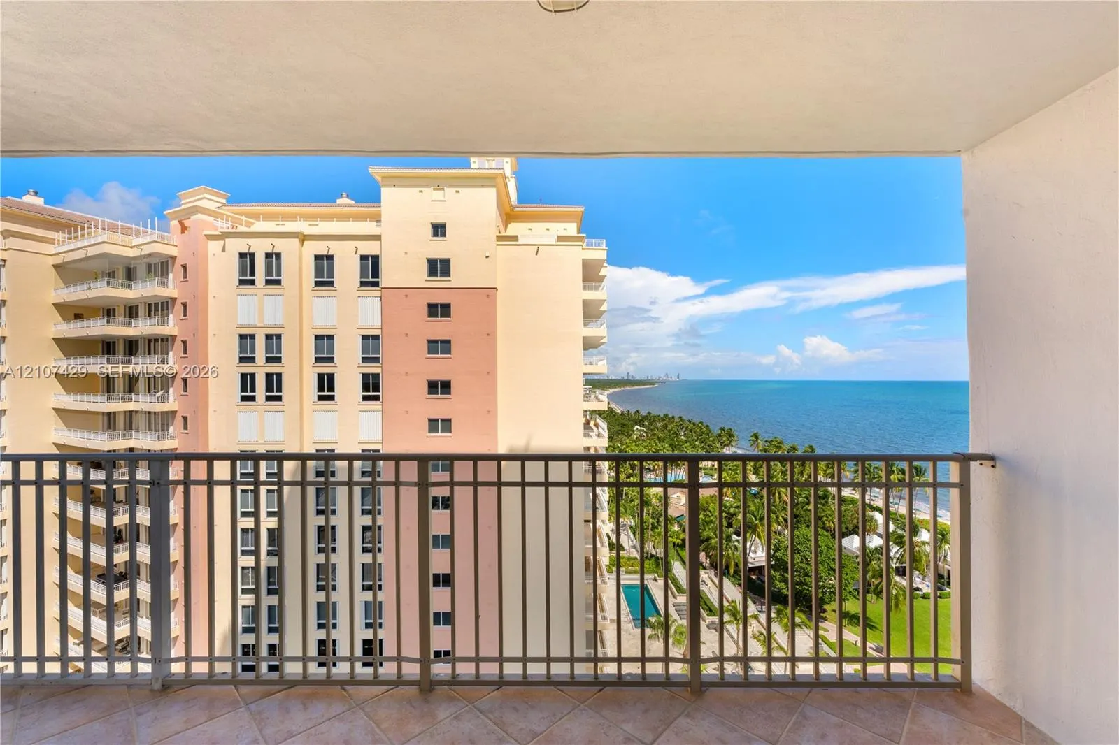 881 Ocean Drive #13H