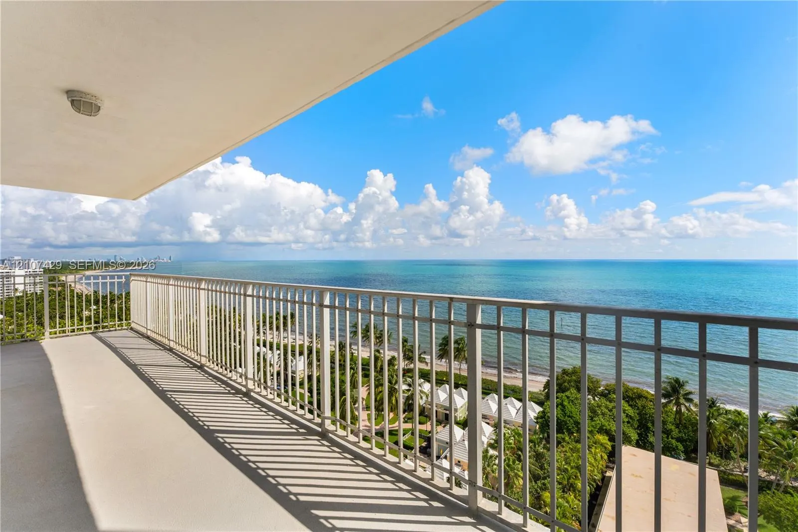 881 Ocean Drive #13H