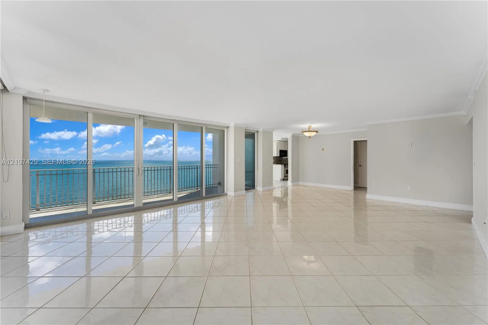 881 Ocean Drive #13H