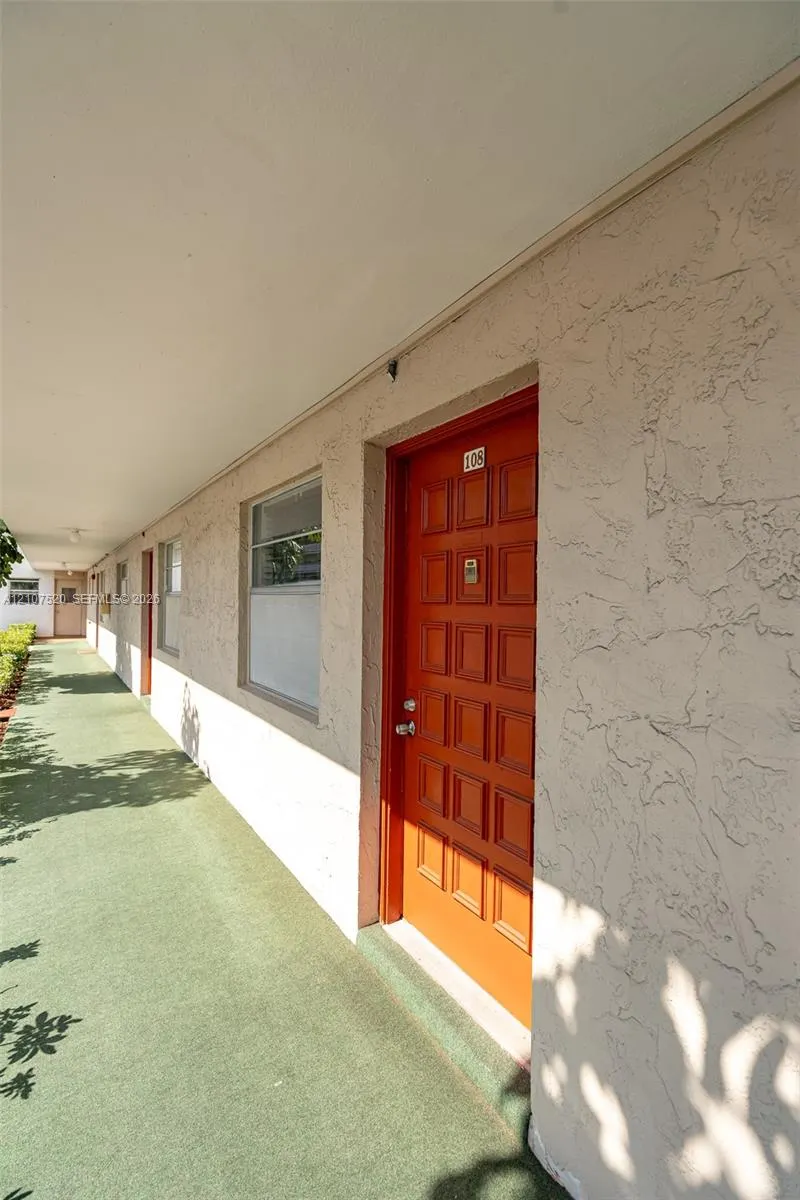 3531 Inverrary Drive #108