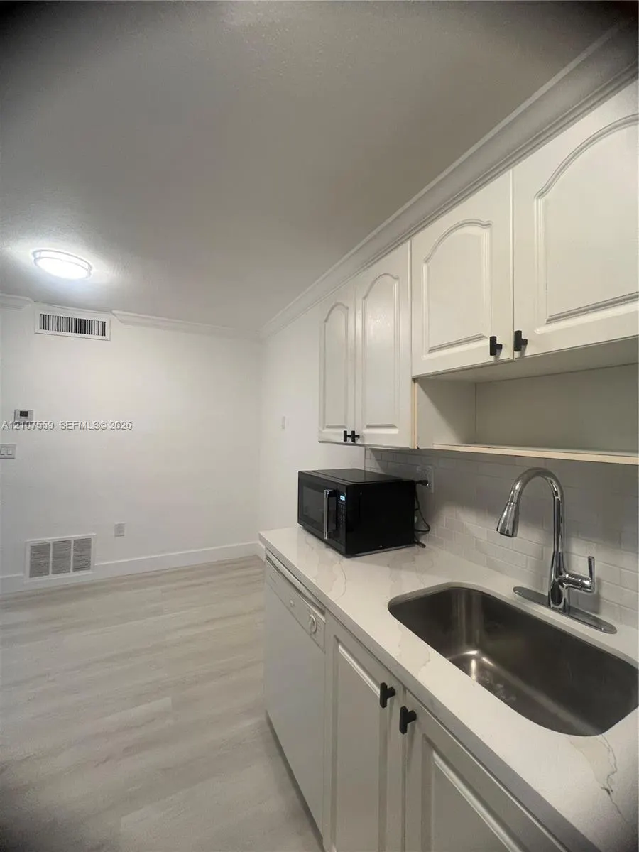 890 NW 45th Avenue #2