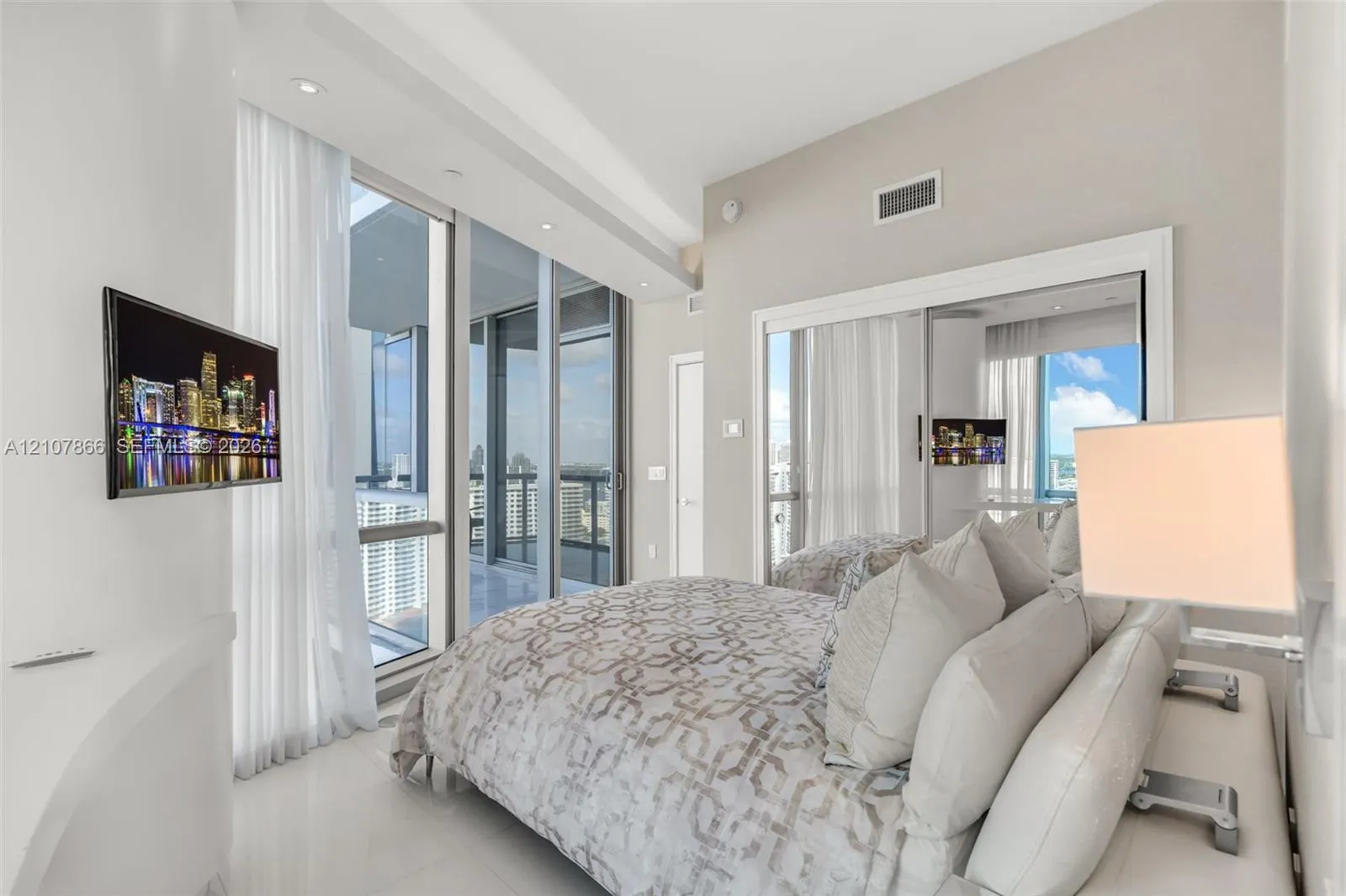 17121 Collins Avenue #2608
