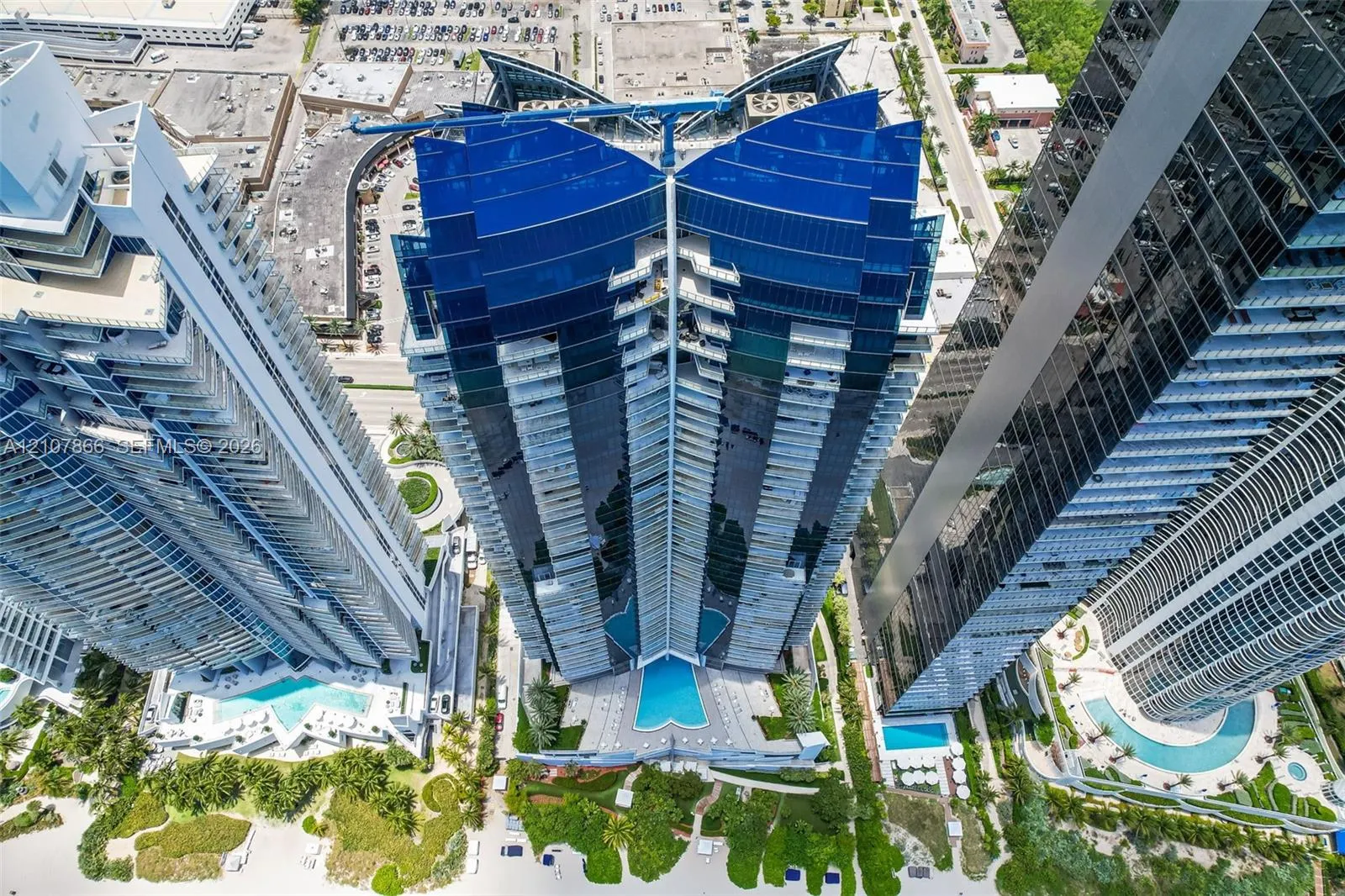 17121 Collins Avenue #2608