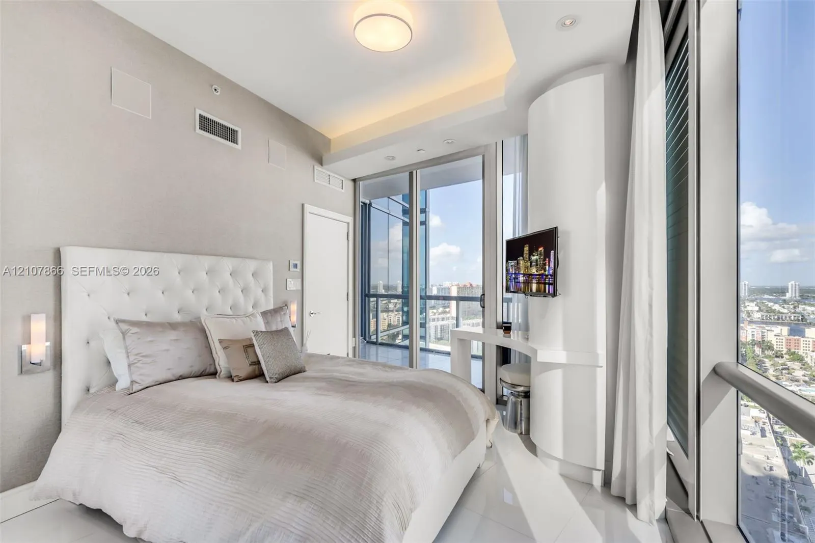 17121 Collins Avenue #2608
