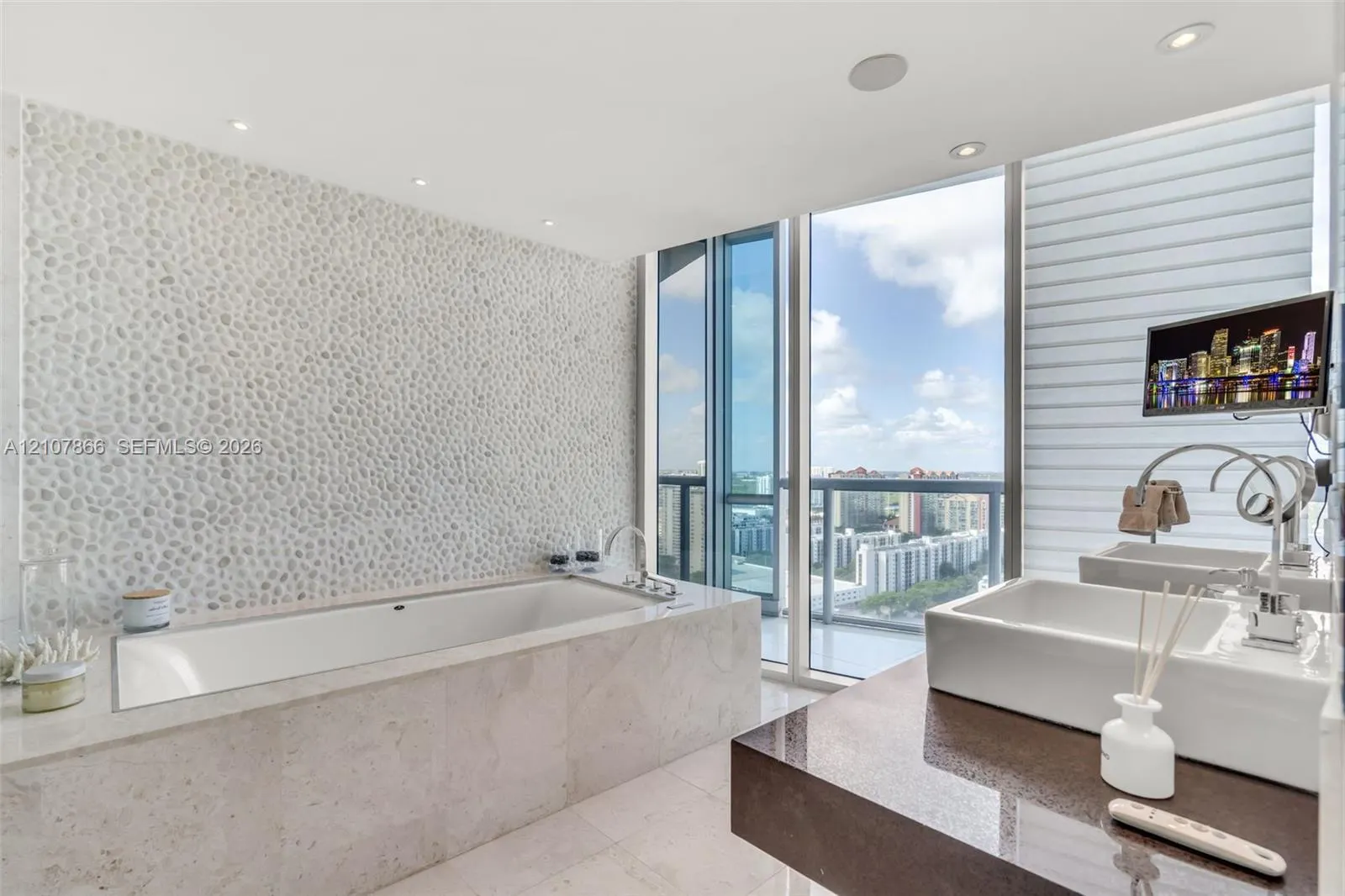 17121 Collins Avenue #2608