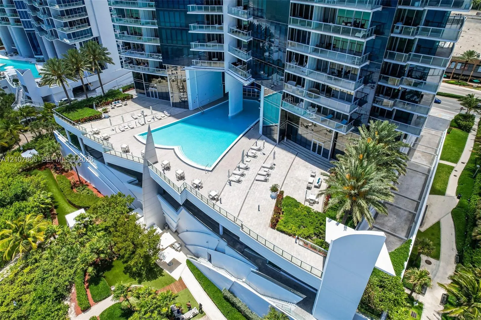 17121 Collins Avenue #2608
