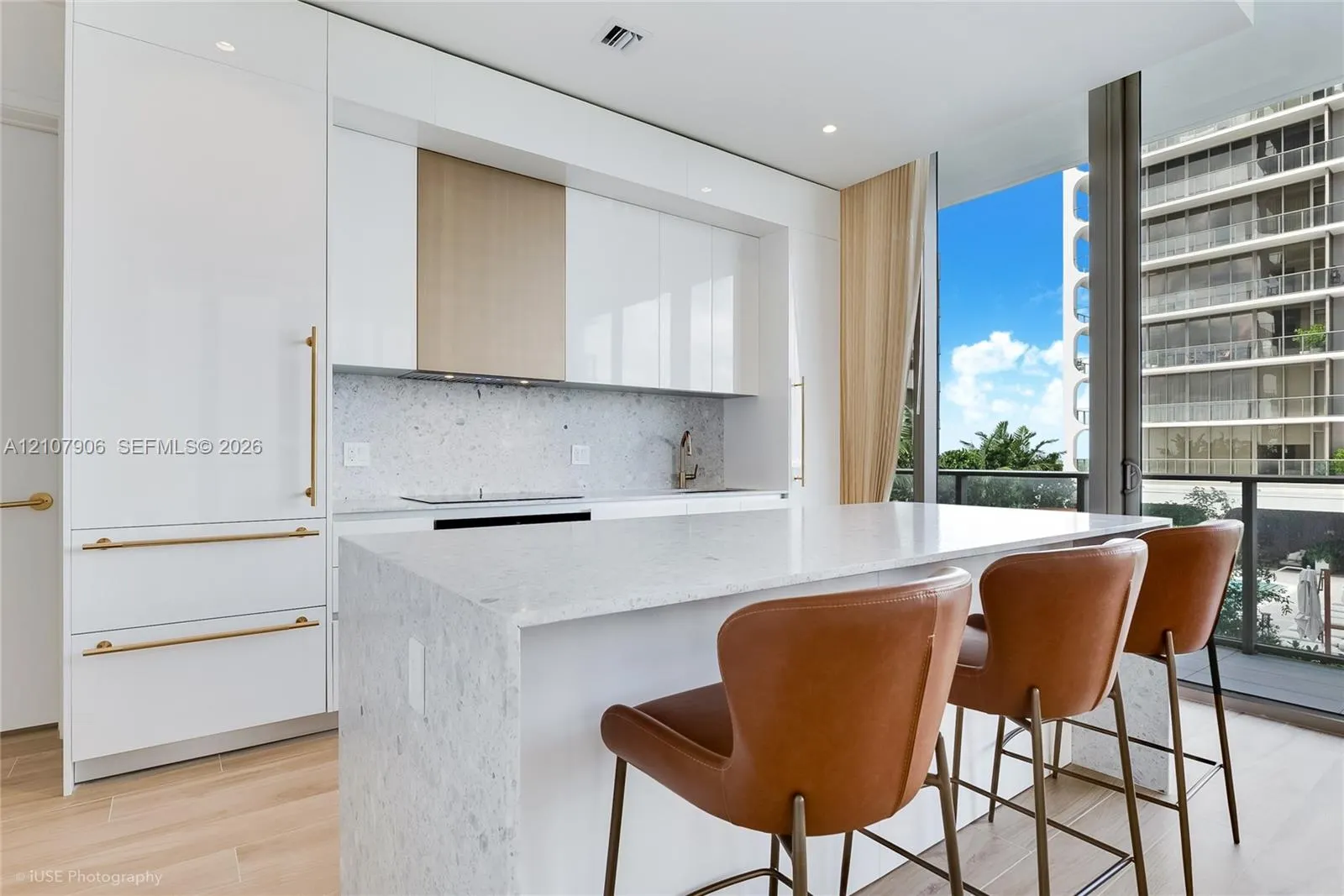2655 S Bayshore Drive #910