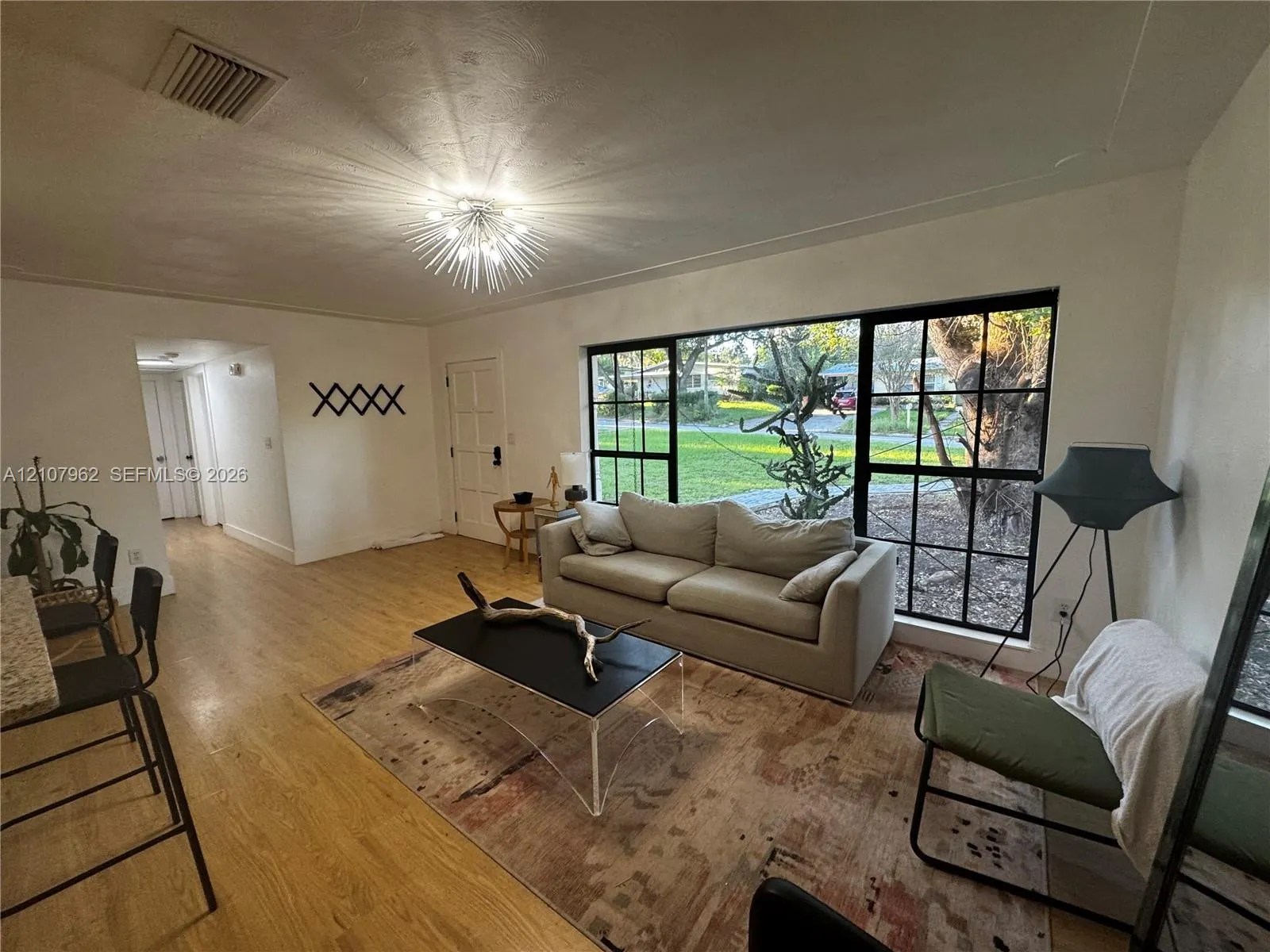 309 Deer Park Avenue