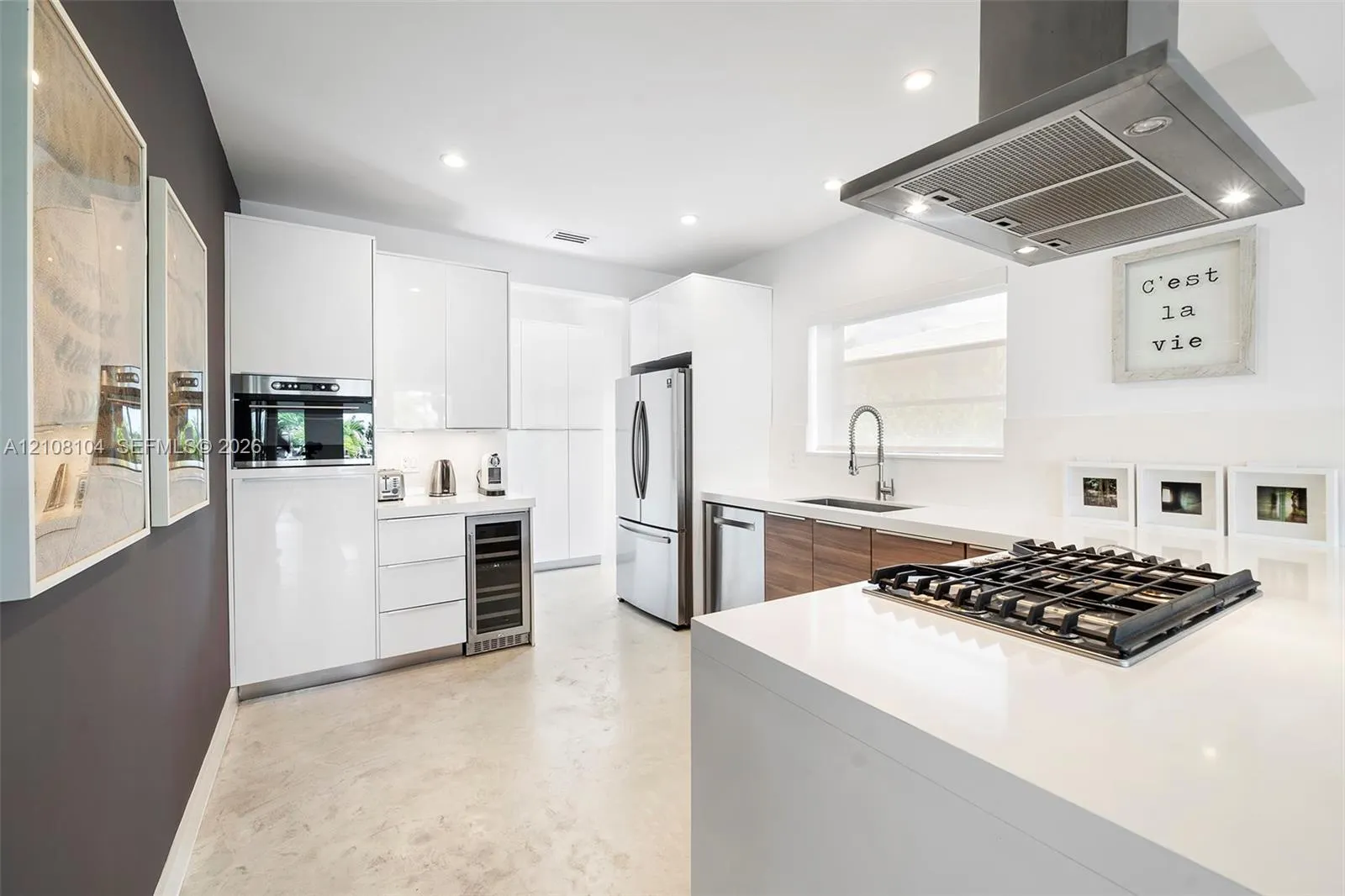 365 N Shore Drive